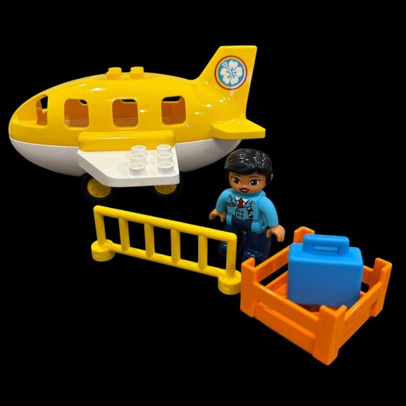 Lego Duplo 10871 Airport Incomplete Set With Minifigure Airplane & Accessories - Picture 2 of 2